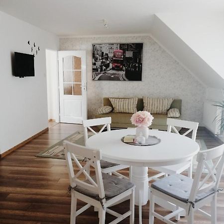Apartman Pri Parku Sered' Exterior foto