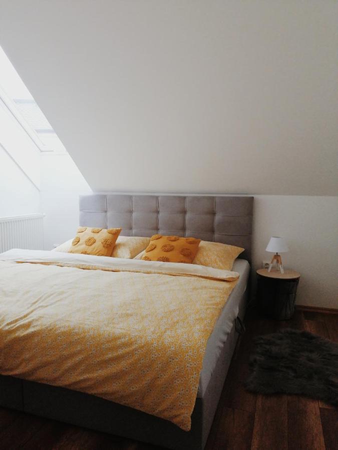 Apartman Pri Parku Sered' Exterior foto